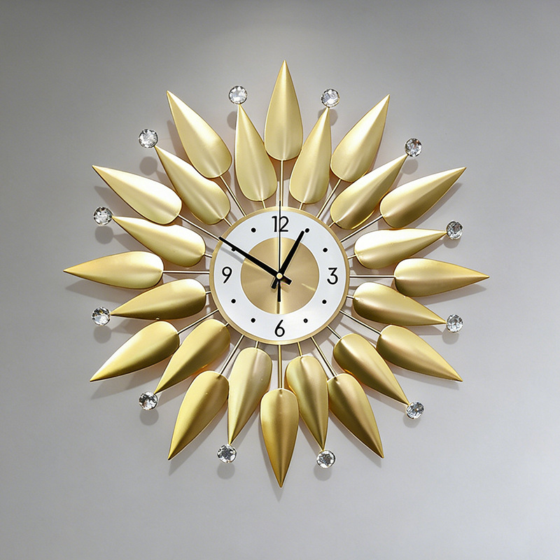 Horloge murale de luxe en méta - Luxury Lifestyle Hotel avis et prix