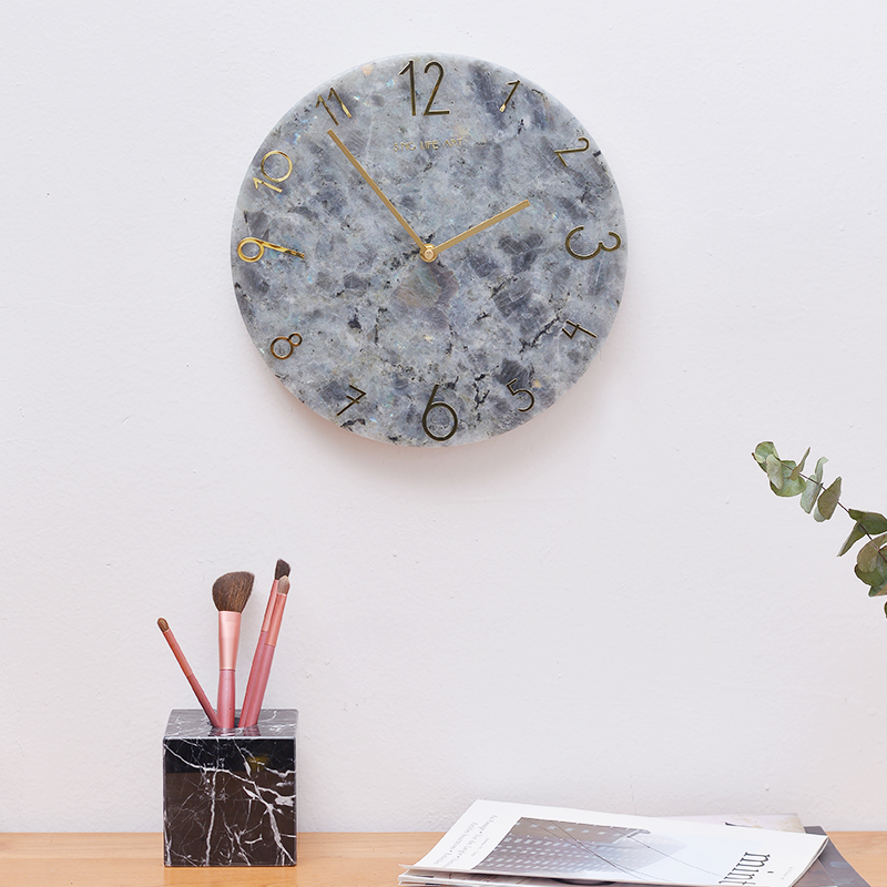 Horloges de style européen de  - Luxury Lifestyle Hotel avis et prix
