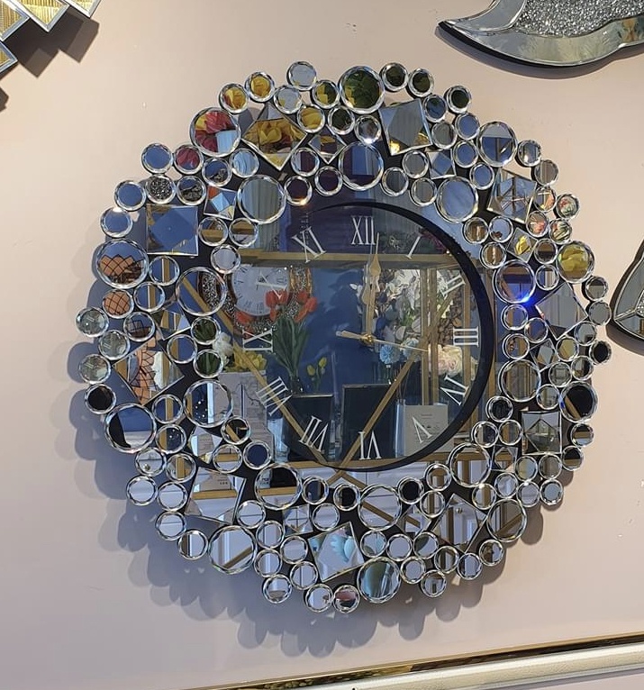 Horloge de style contemporain, - Luxury Lifestyle Hotel avis et prix