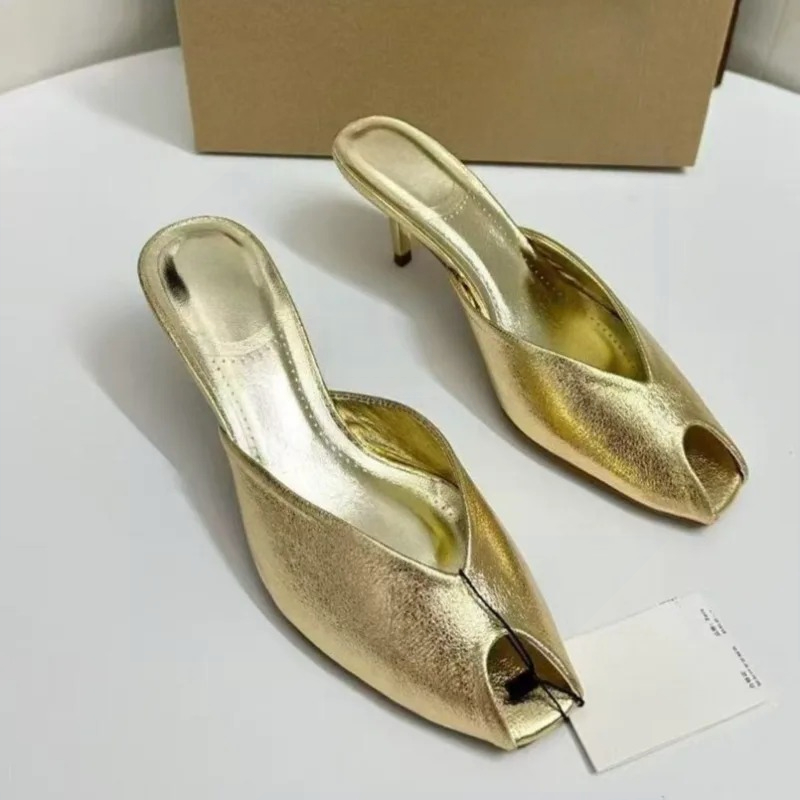 Escarpins de créateur dorés po - Luxury Lifestyle avis et prix